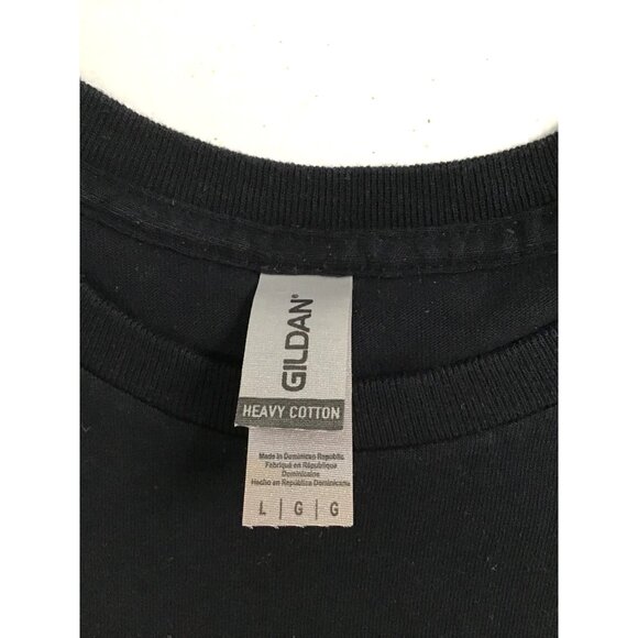 GILDAN- MENS BLACK GRAPHIC SHORT SLEEVE 100% HEAVY COTTON T-SHIRT SIZE LARGE - Picture 3 of 6